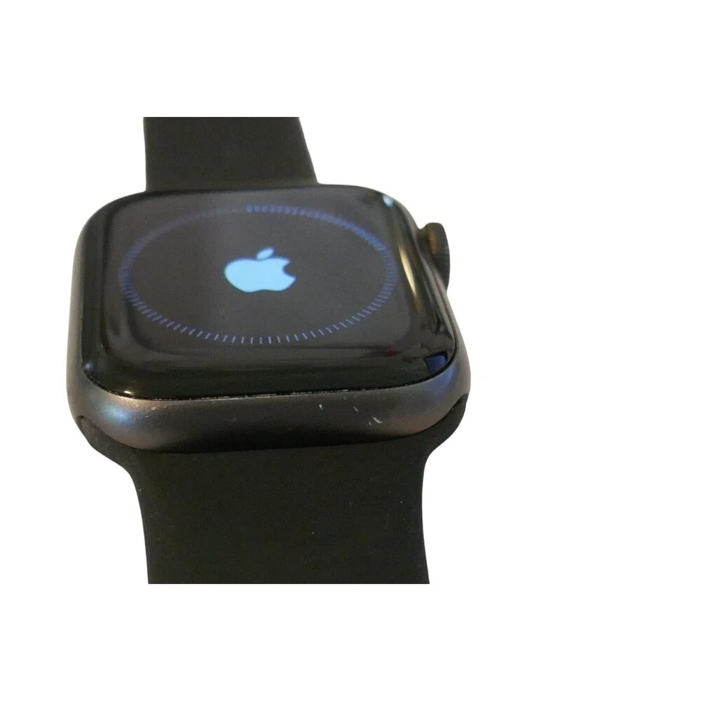 Apple Watch Series 5 Space Gray 40mm Aluminum Case and Black Sport Band